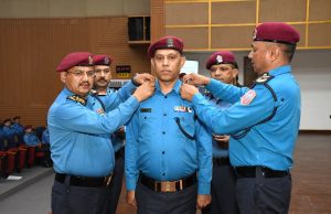 बढुवा भएका निरीक्षकहरू दर्ज्यानी चिन्हले सम्मानित, IGP थापाबाट उच्च मनोबलका साथ कार्य गर्न निर्देशन