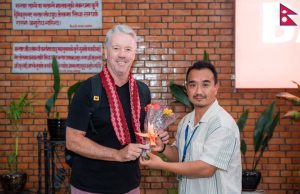 नेपाली क्रिकेट टोलीका मुख्य प्रशिक्षक स्टुअर्ट ल नेपाल आइपुगे