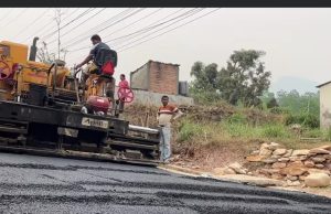 शुक्लागण्डकी नगरपालिकाको दुई करोड लगानीमा ‘प्रिमिक्स कार्पेट पिच’, स्थानीय खुशी