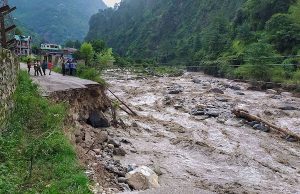 भारतको हिमाचल प्रदेशमा बादल फाट्दा बाढी, दुईको मृत्यु, १० बेपत्ता