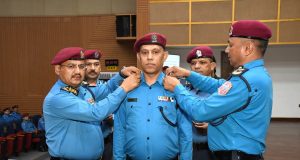 बढुवा भएका निरीक्षकहरू दर्ज्यानी चिन्हले सम्मानित, IGP थापाबाट उच्च मनोबलका साथ कार्य गर्न निर्देशन
