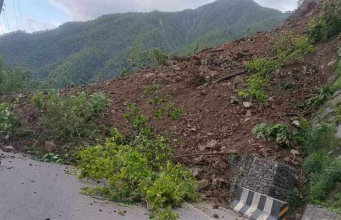 वर्षाका कारण देशका विभिन्न सडक खण्ड अवरुद्ध, कतै आंशिक रूपमा सञ्चालनमा