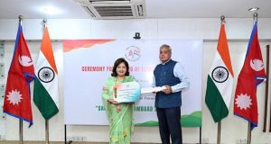 भारतीय राजदूतावासद्वारा सगरमाथा संवादका लागि नेपाललाई १५ विद्युतीय सवारीसाधन सहयोग