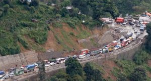 सडक मर्मतका कारण ५ दिनसम्म दिउँसो नागढुङ्गा सडक बन्द हुने