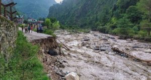 भारतको हिमाचल प्रदेशमा बादल फाट्दा बाढी, दुईको मृत्यु, १० बेपत्ता