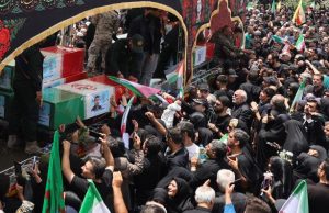 तेहरानमा इजरायलसँगको युद्धमा मारिएका कमाण्डर र वैज्ञानिकहरूको राजकीय अन्त्येष्टि