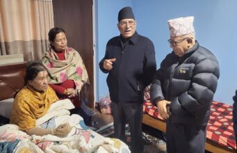 खनाल पत्नी चित्रकार भेट्न पुगे प्रचण्ड-माधव